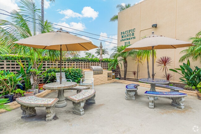 BBQ Area - Pacific Manor Apartments