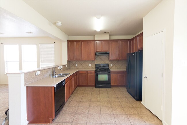 Photo - 8011 Singing Sonnet Ln