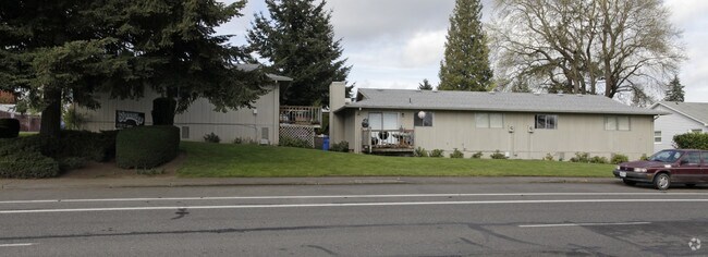 Building Photo - Stoneridge Duplexes Rental