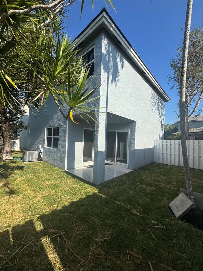 Photo - 9929 NW 9th Ct