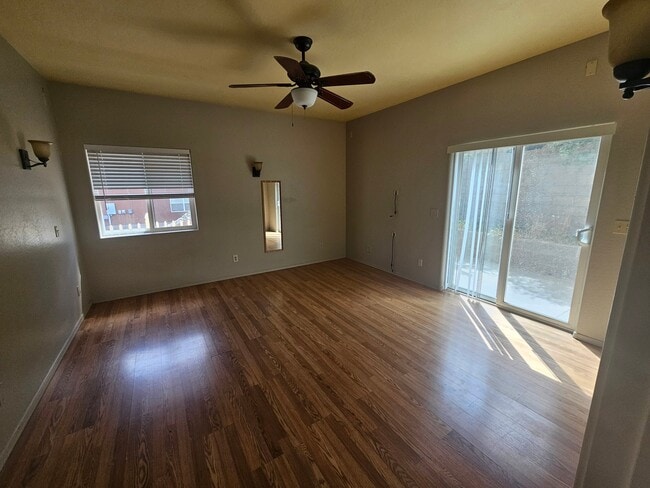 Photo - 2301 Nolte Dr Unit Upstairs