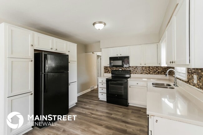 Photo - 5211 Eugene Way