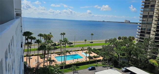 Building Photo - 2401 Bayshore Blvd Unit 1003