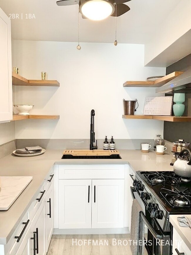 Photo - 8753 Langdon Ave Unidad 214