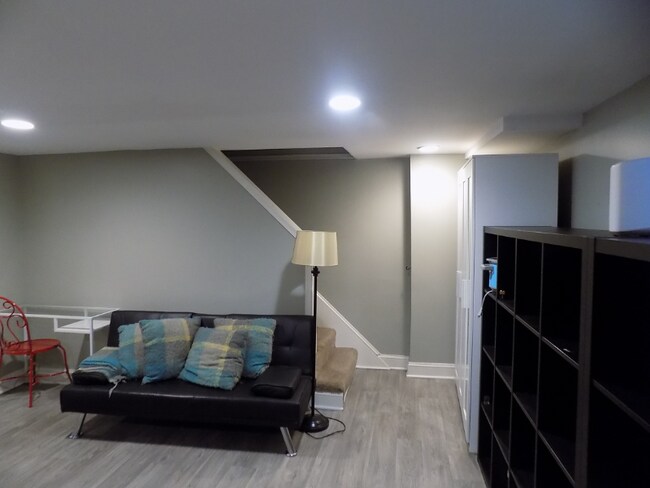 Photo - 2329 Ashburton St