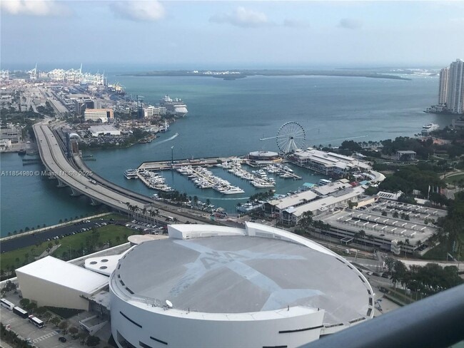 Building Photo - 900 Biscayne Blvd Unit 5205 Rental
