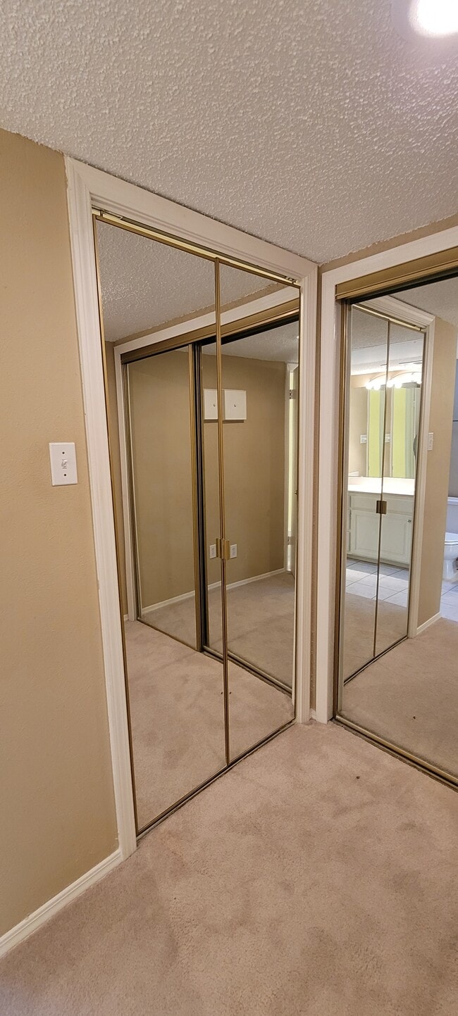 Closet - 643 Cimarron Trl Unit 643