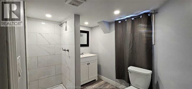 Photo - 670 Partington Ave