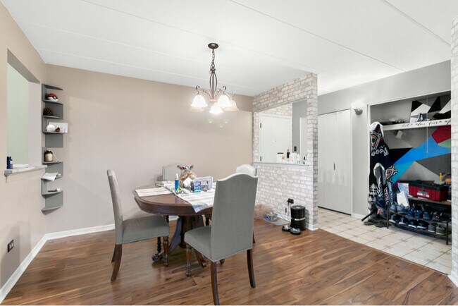 Photo - 11045 Theresa Cir Unidad 2B