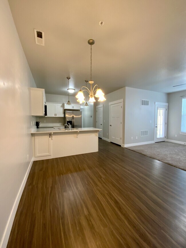 Photo - 3724 W 1850 N