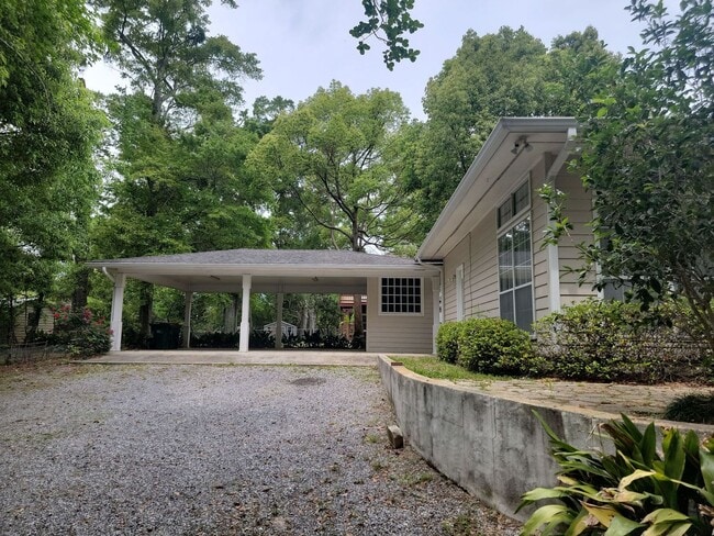 Photo - Spacious 4-Bedroom Home in the Desirable Gulf Hills Golf Course Community!