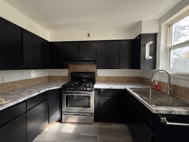 Photo - Tum’s Personal Rental Unit 1404 1/2