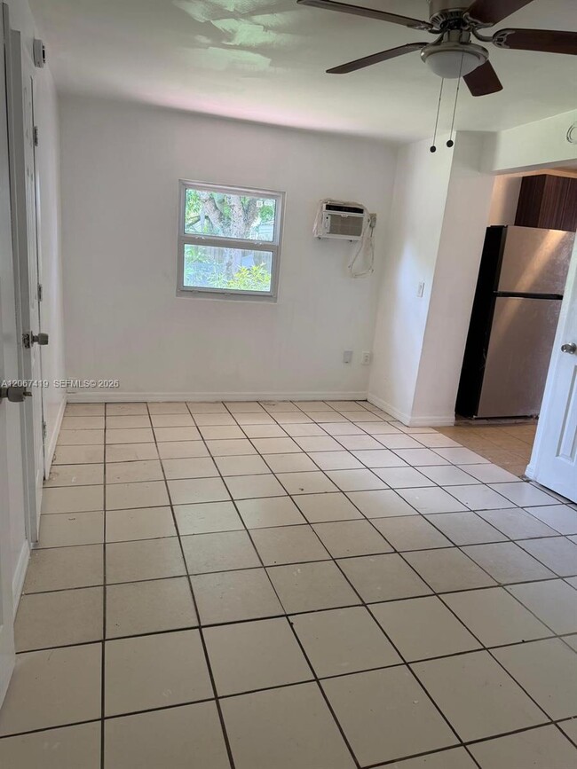 Photo - 900 NW 121st St