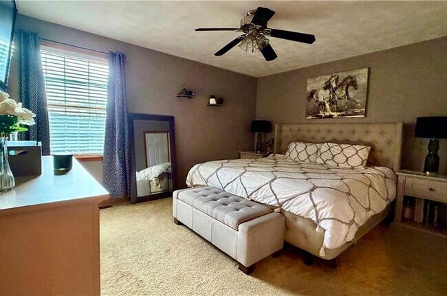 Photo - 6949 Shannon Rd