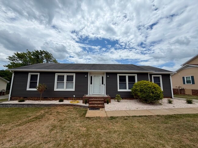 Building Photo - 5701 Wildberry Dr