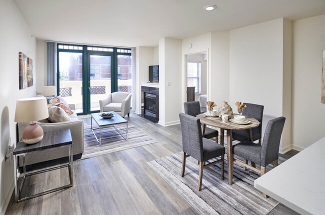 1301 Thomas Circle