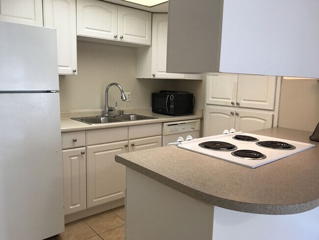 Photo - 715-717-717 Arthur St