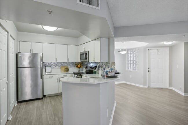 Pembroke Pines Landings Apartments