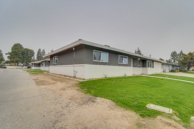 Photo - 1001 Mira Loma Dr