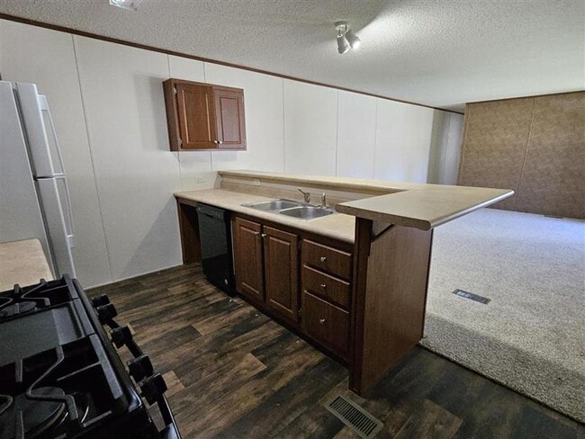 Photo - 308 Bay Port Cir