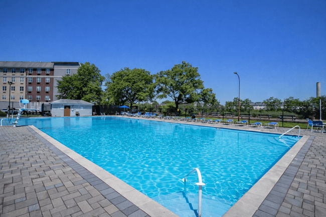 Rahway Plaza Apartments