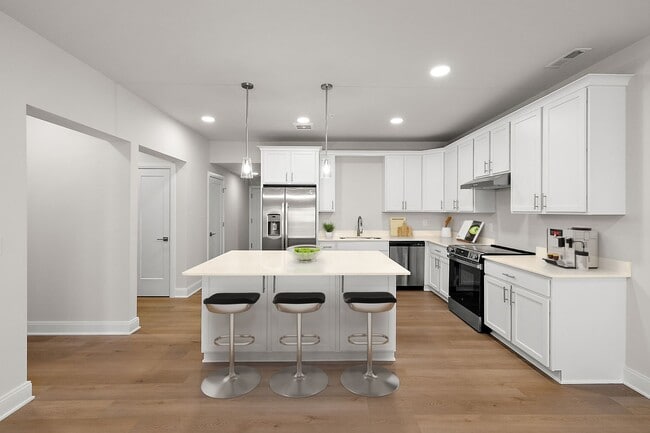 Photo - Mystic Cove - Luxury Lakefront Living