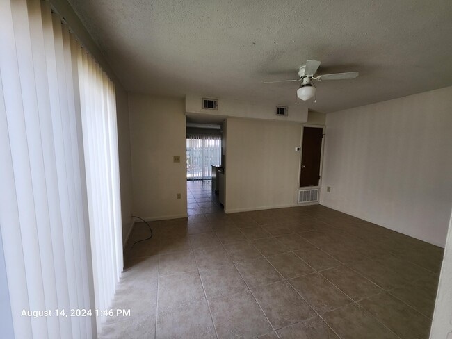 Photo - 159 Scottwood Dr SE