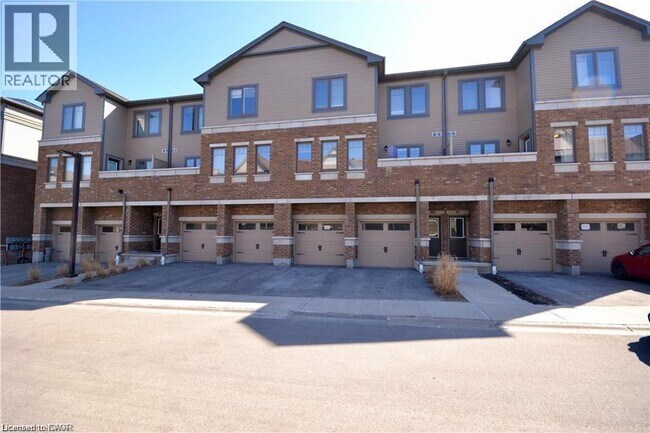 Photo - 1112 Fairway Rd N