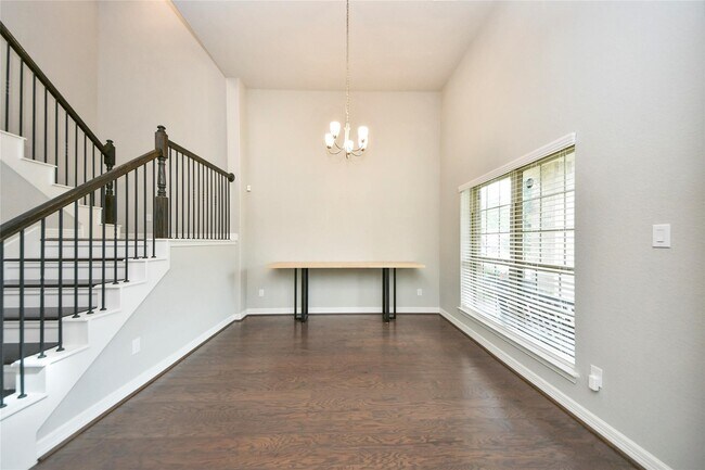 Photo - 120 Chestnut Run Ct