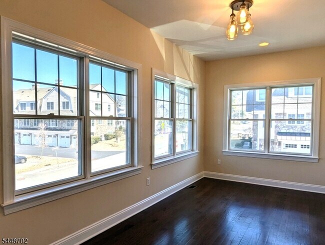 5 A Foley Pl