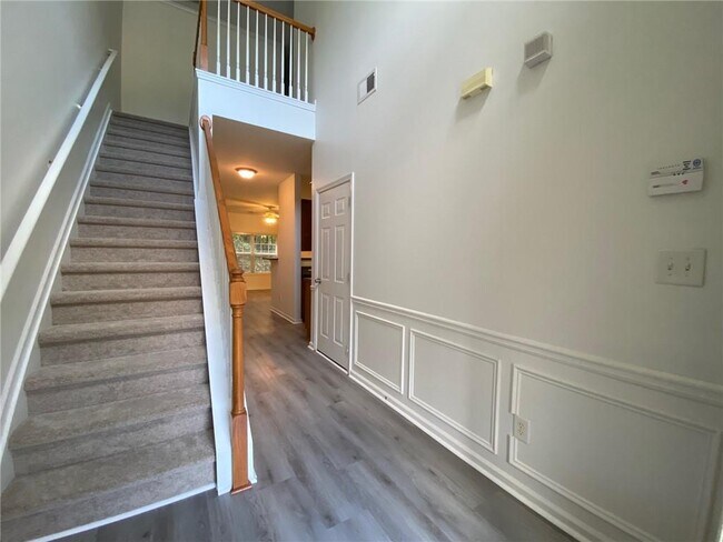 Photo - 397 Creek Manor Way