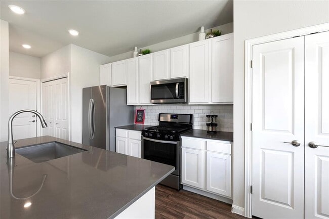 Photo - 241 San Gabriel River Rd