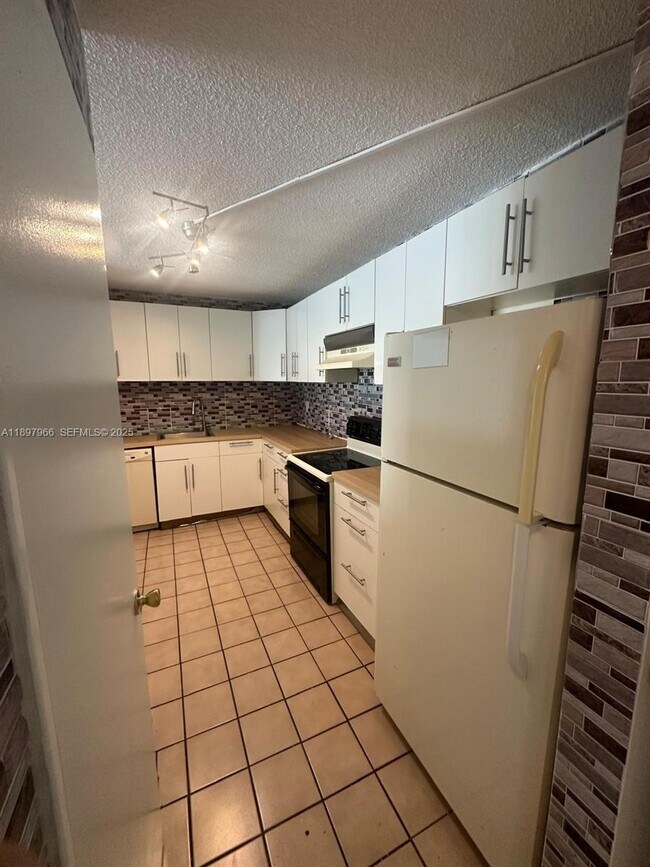 Photo - 14820 Naranja Lakes Blvd Unit D2C