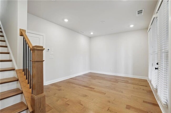Photo - 410 Townly Ct
