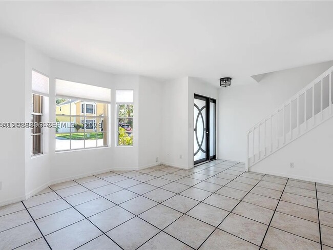 5800 Rambler Rose Way