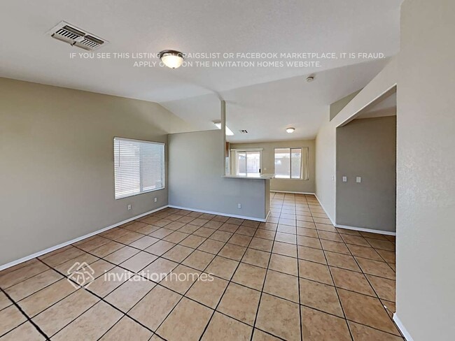 Photo - 965 W 15th Ave