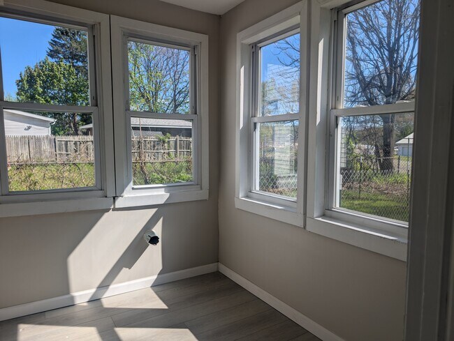 Photo - 500 Marion St