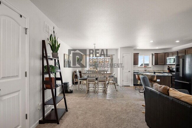 Photo - 449 S Laporte Dr