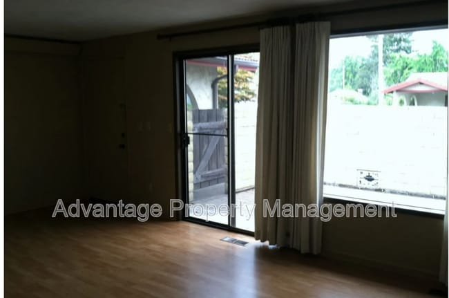 Photo - 625 NW 29th St