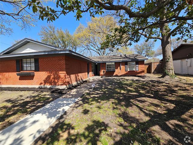 Building Photo - 1338 Cloverdale Dr Rental