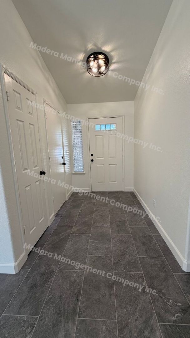 Photo - 4 Bed/ 2 Bath Available Now!