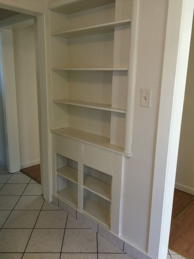 Photo - 2Bed/1Bath Single Family Home Located In Private Area Near East 14th St. San Leandro, Ca.