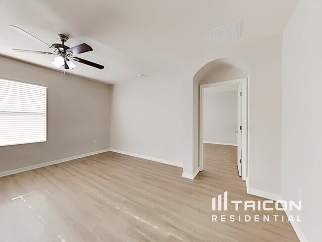 Photo - 2449 Valhalla Dr