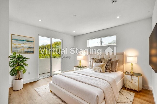 Spacious Bedroom-Virtually Staged - 5024 Cahuenga Blvd