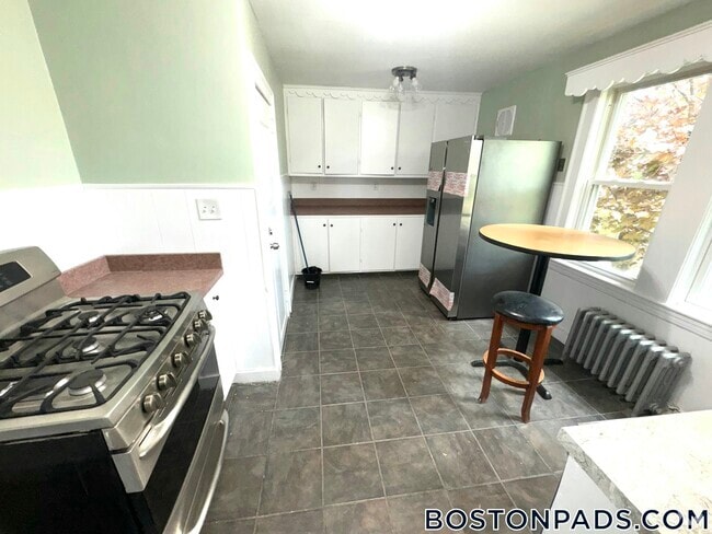 Building Photo - 747 Boylston St Rental