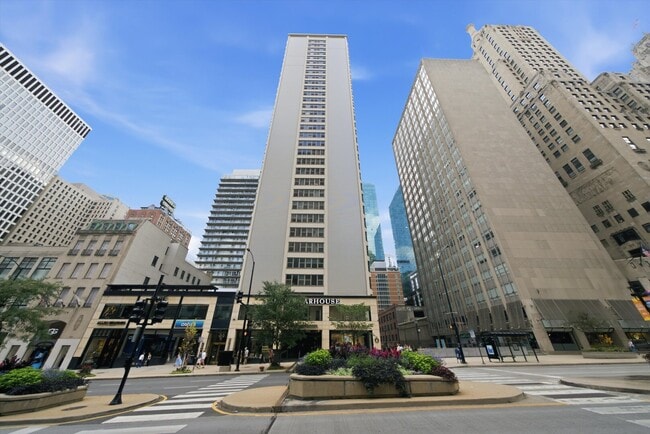 Building Photo - 535 N Michigan Ave