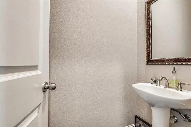 Photo - 6710 Estrella