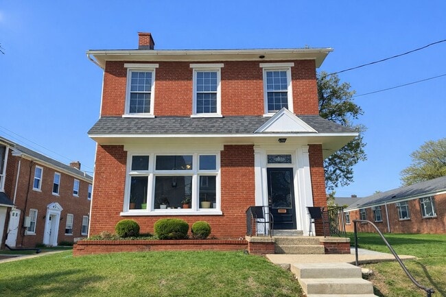 Building Photo - 107 S Broad St Unit Apt. #1