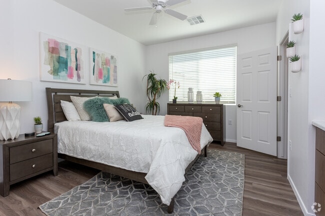 3BR, 2.5BA - 1,593SF - Master Bedroom