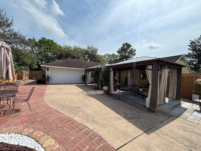 Photo - 14110 Ella Lee Ln